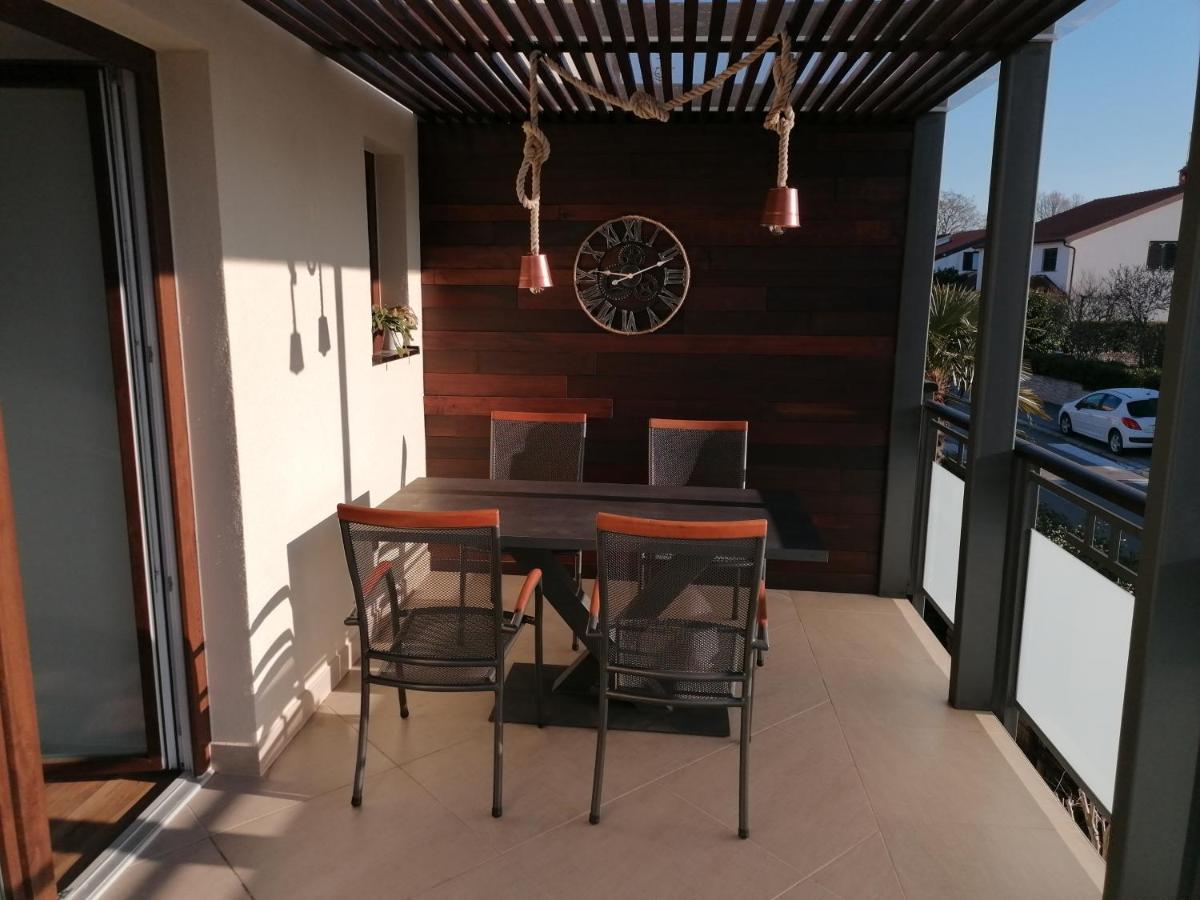 Apartmani Kiko Πόρετς Εξωτερικό φωτογραφία