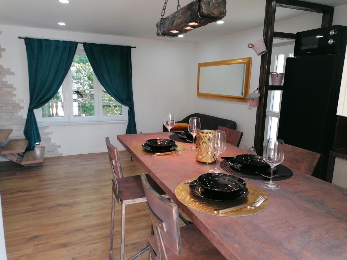 Apartmani Kiko Πόρετς Δωμάτιο φωτογραφία