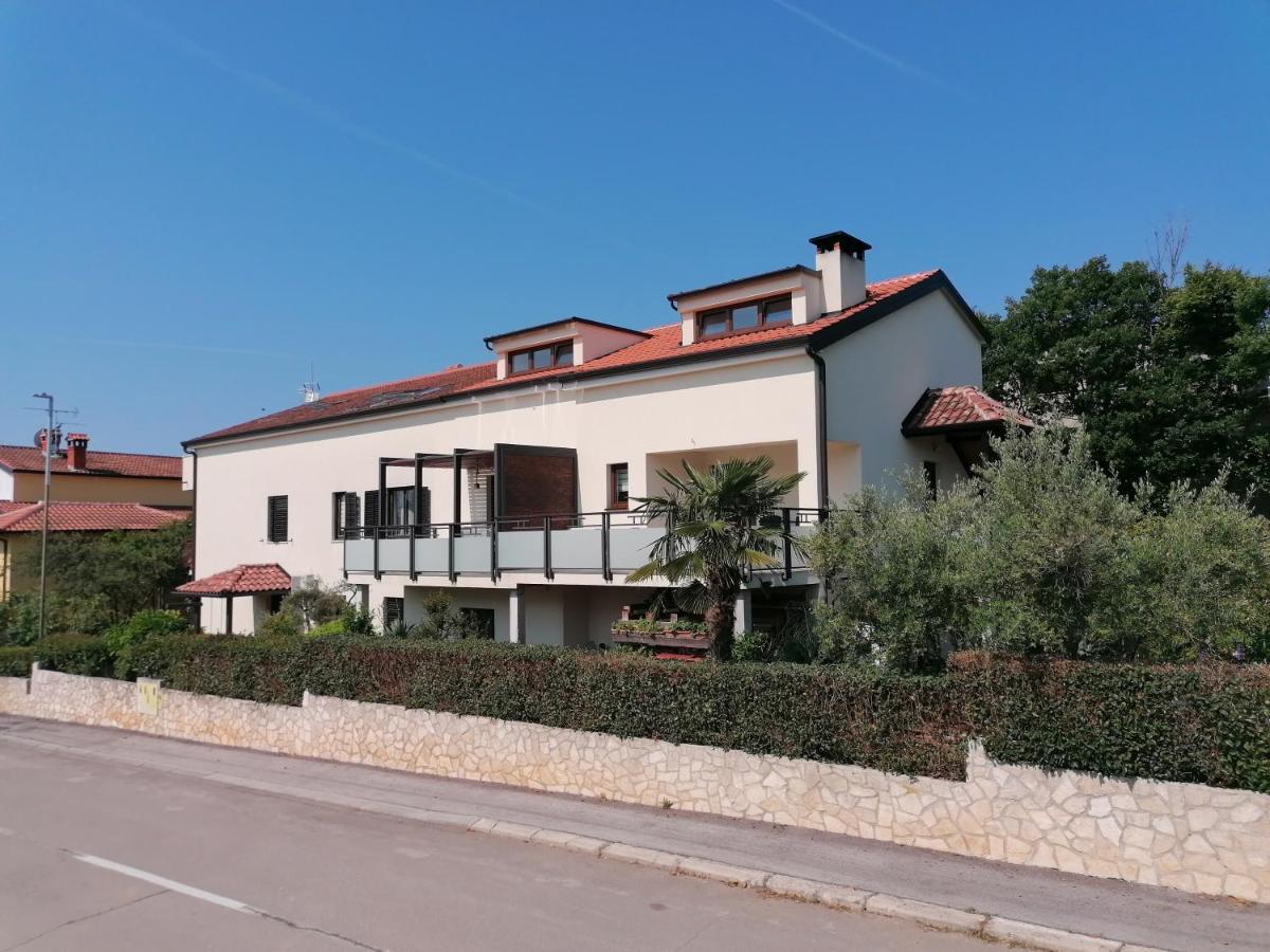 Apartmani Kiko Πόρετς Δωμάτιο φωτογραφία