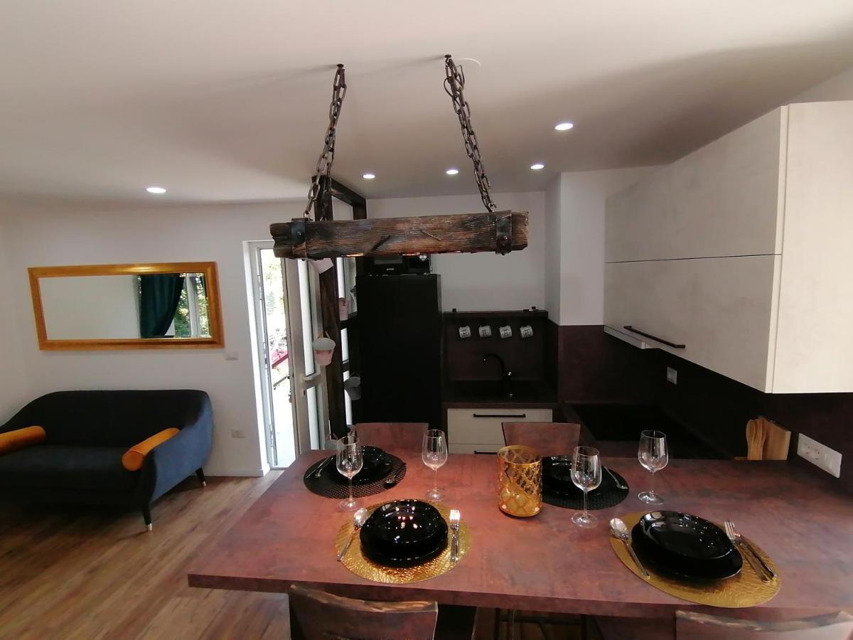 Apartmani Kiko Πόρετς Εξωτερικό φωτογραφία