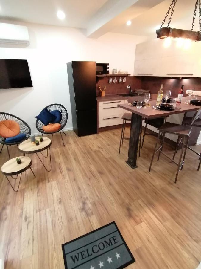 Apartmani Kiko Πόρετς Εξωτερικό φωτογραφία