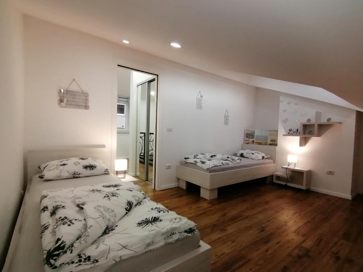 Apartmani Kiko Πόρετς Εξωτερικό φωτογραφία