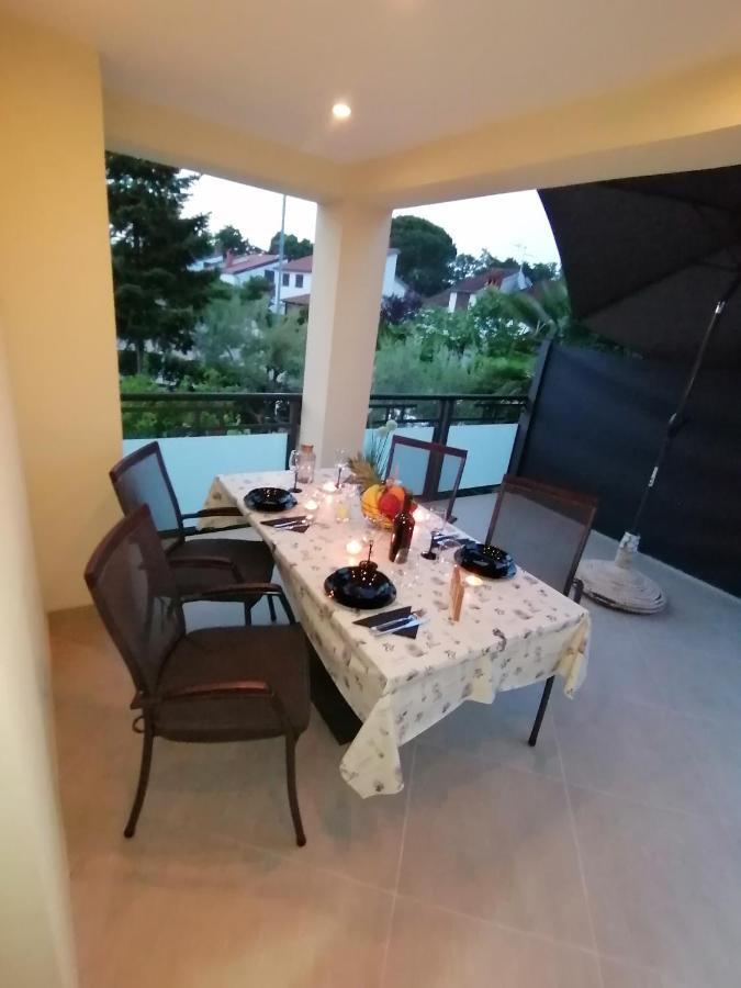 Apartmani Kiko Πόρετς Εξωτερικό φωτογραφία