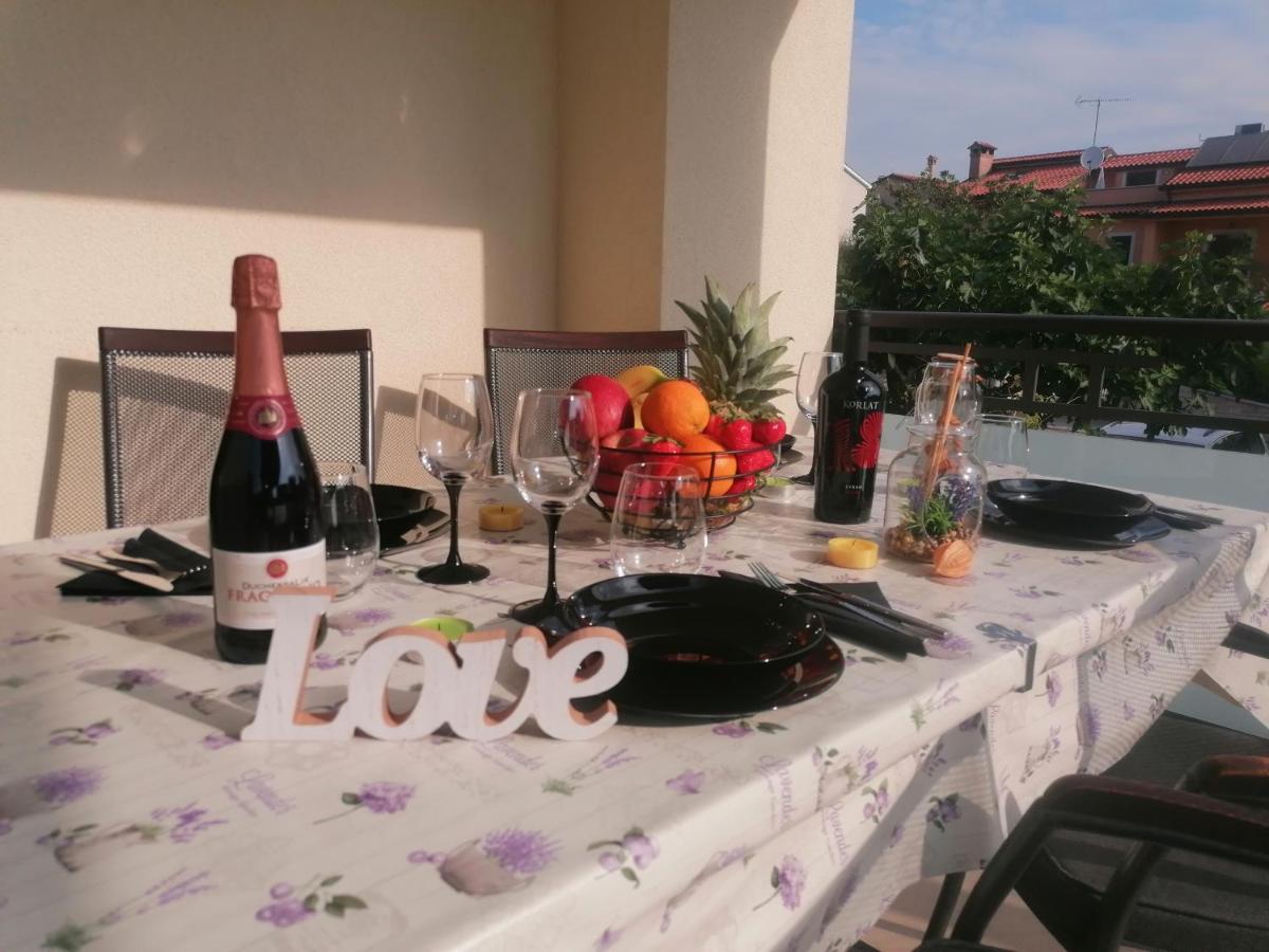 Apartmani Kiko Πόρετς Εξωτερικό φωτογραφία