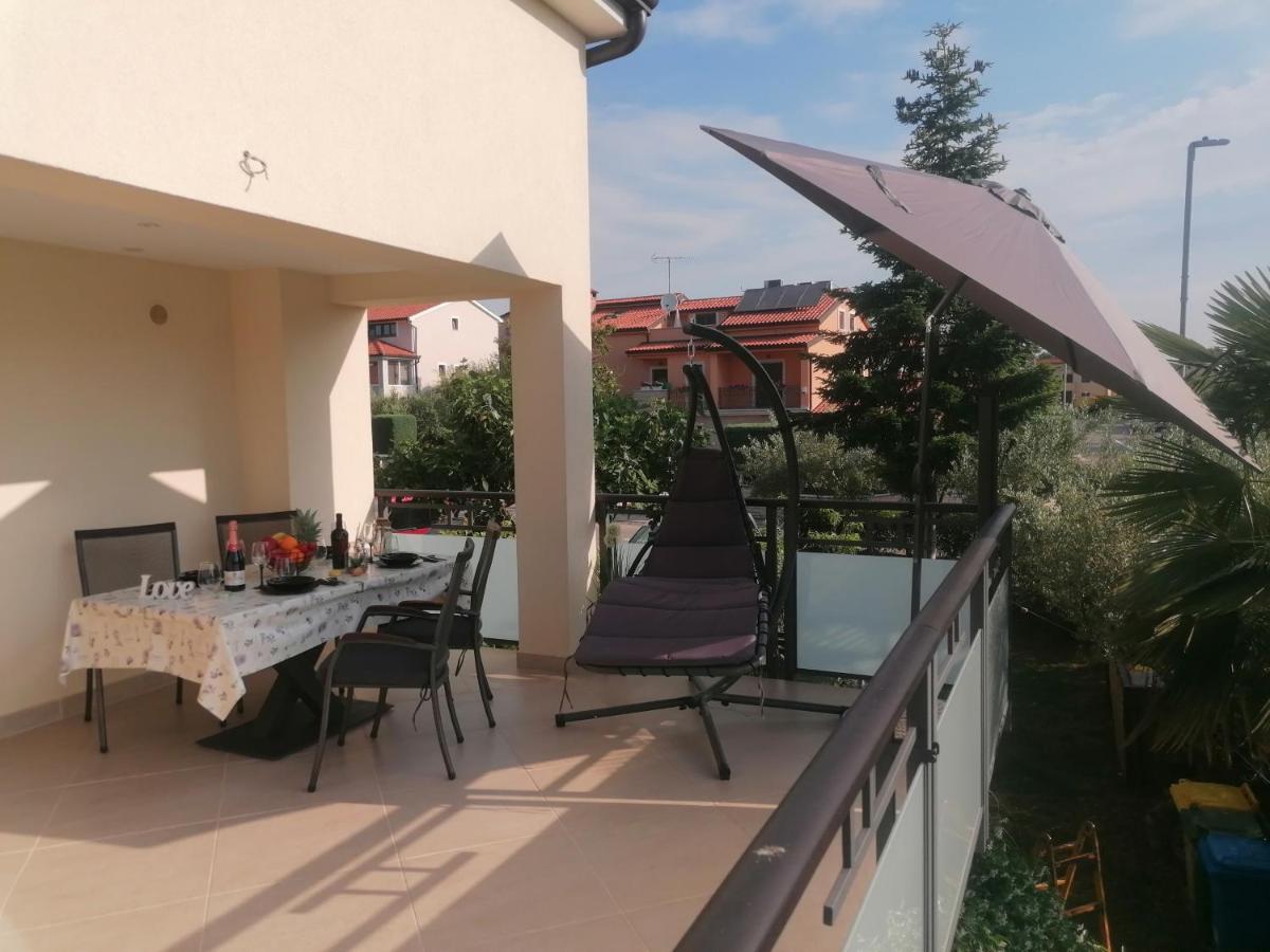 Apartmani Kiko Πόρετς Εξωτερικό φωτογραφία